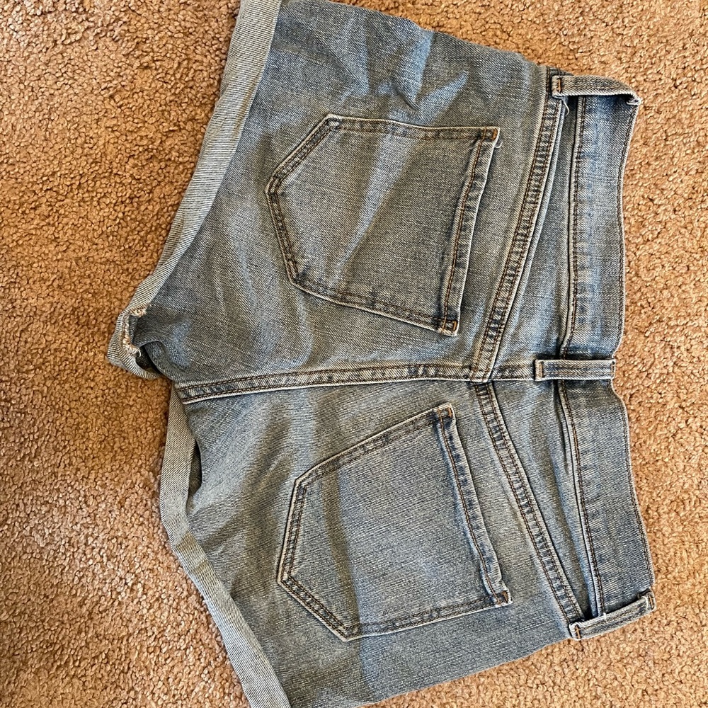 Old navy boyfriend shorts